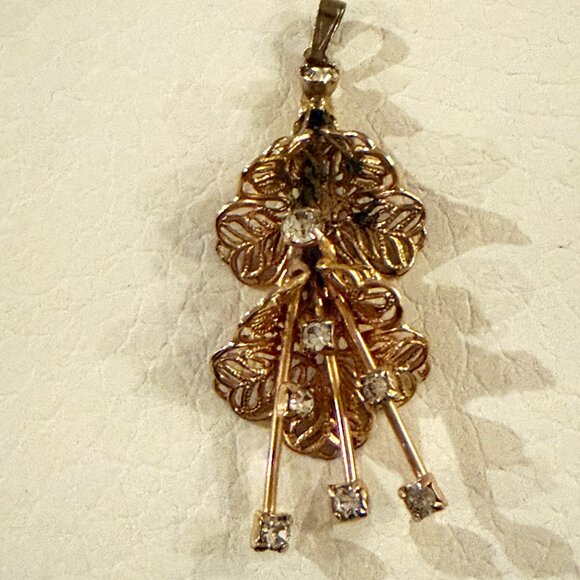 UNIQUE VINTAGE GOLD TONE W CLEAR RHINESTONE FLORAL PENDANT - Picture 3 of 4